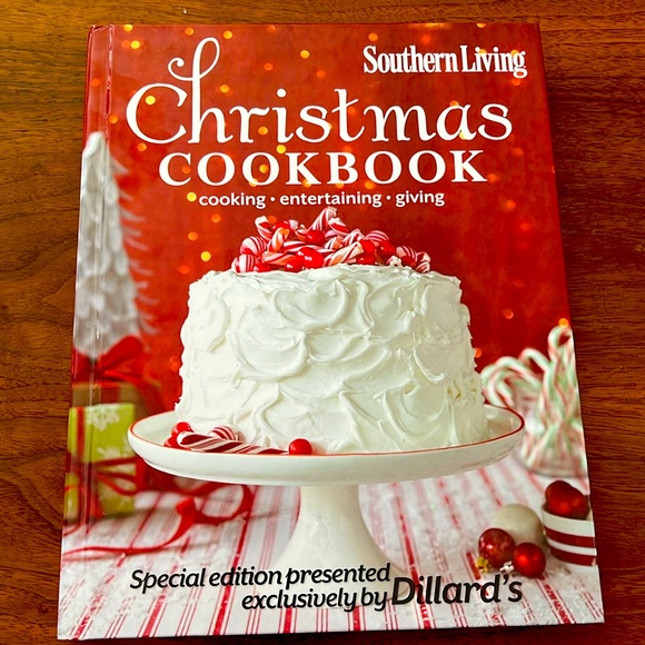 2013 Southern Living Christmas Cookbook - Picture 1 of 6